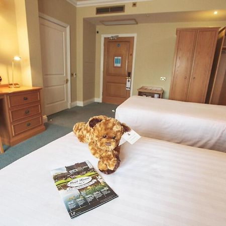 The Moat House Hotell Stafford Exteriör bild
