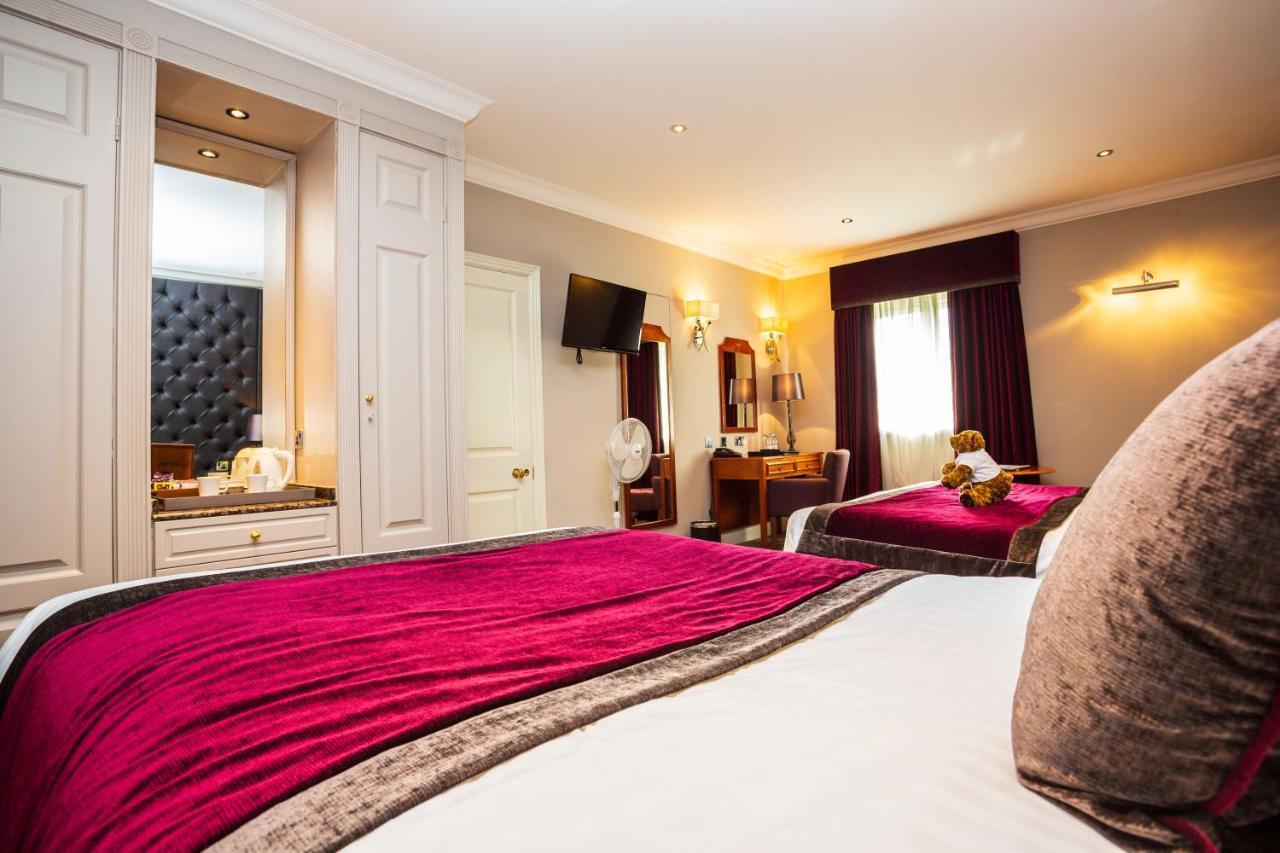 The Moat House Hotell Stafford Exteriör bild