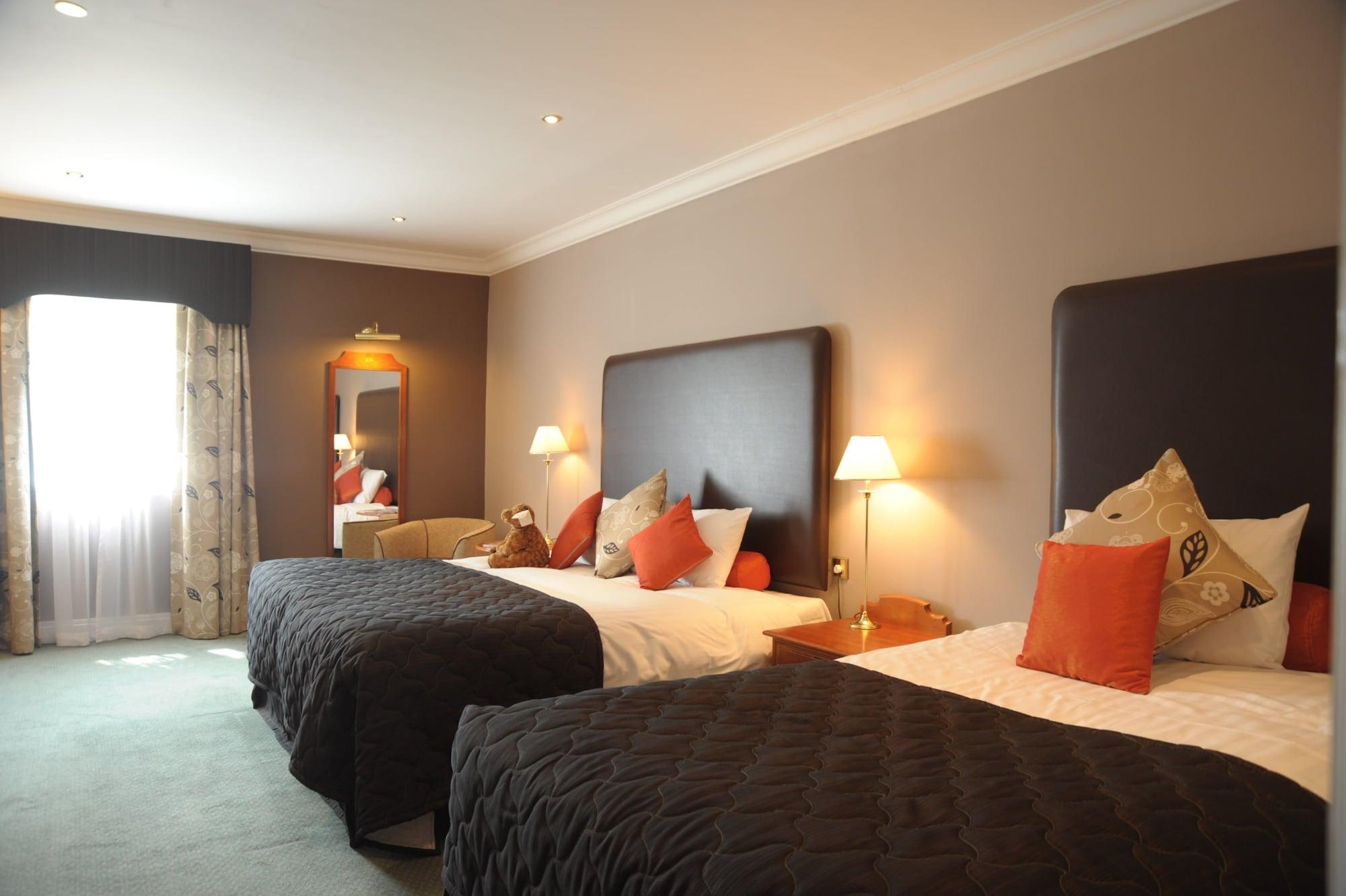 The Moat House Hotell Stafford Exteriör bild