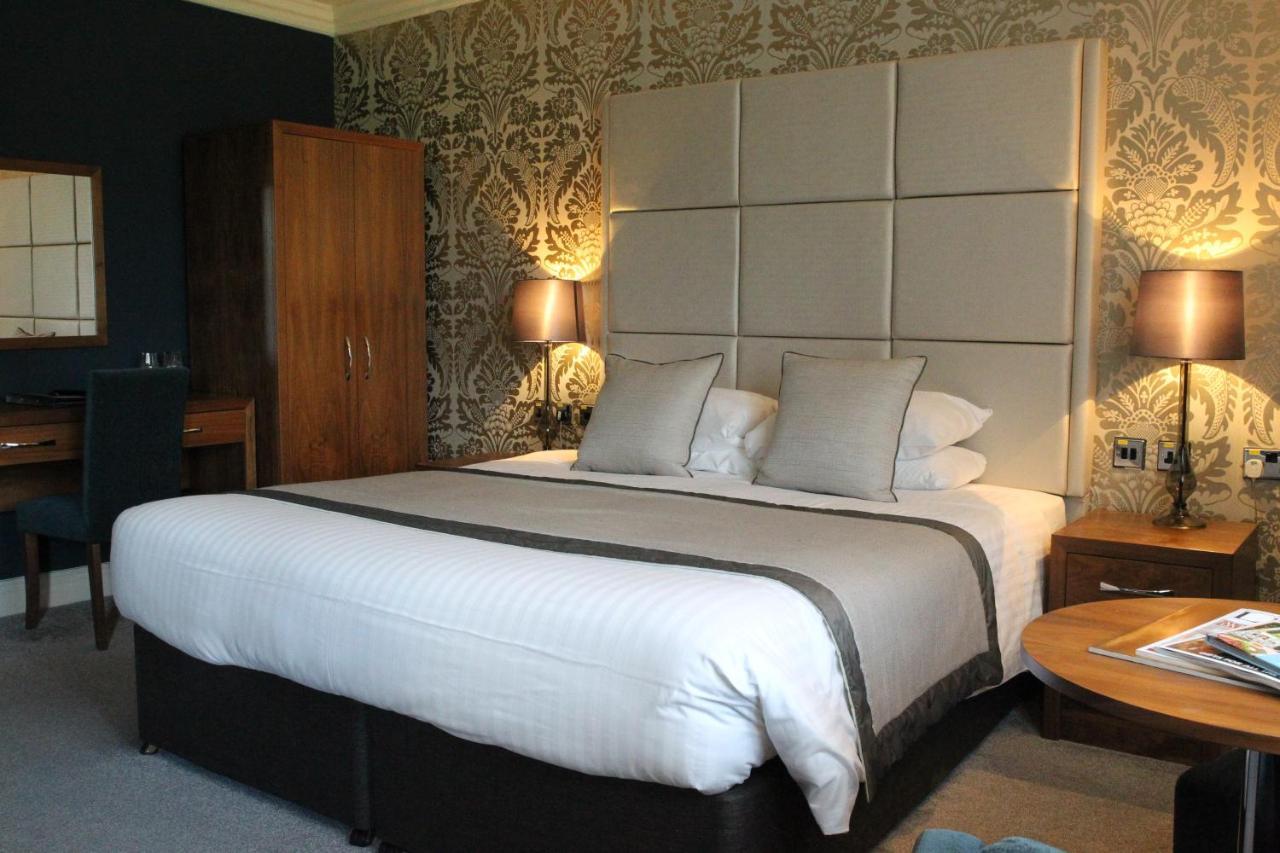 The Moat House Hotell Stafford Exteriör bild