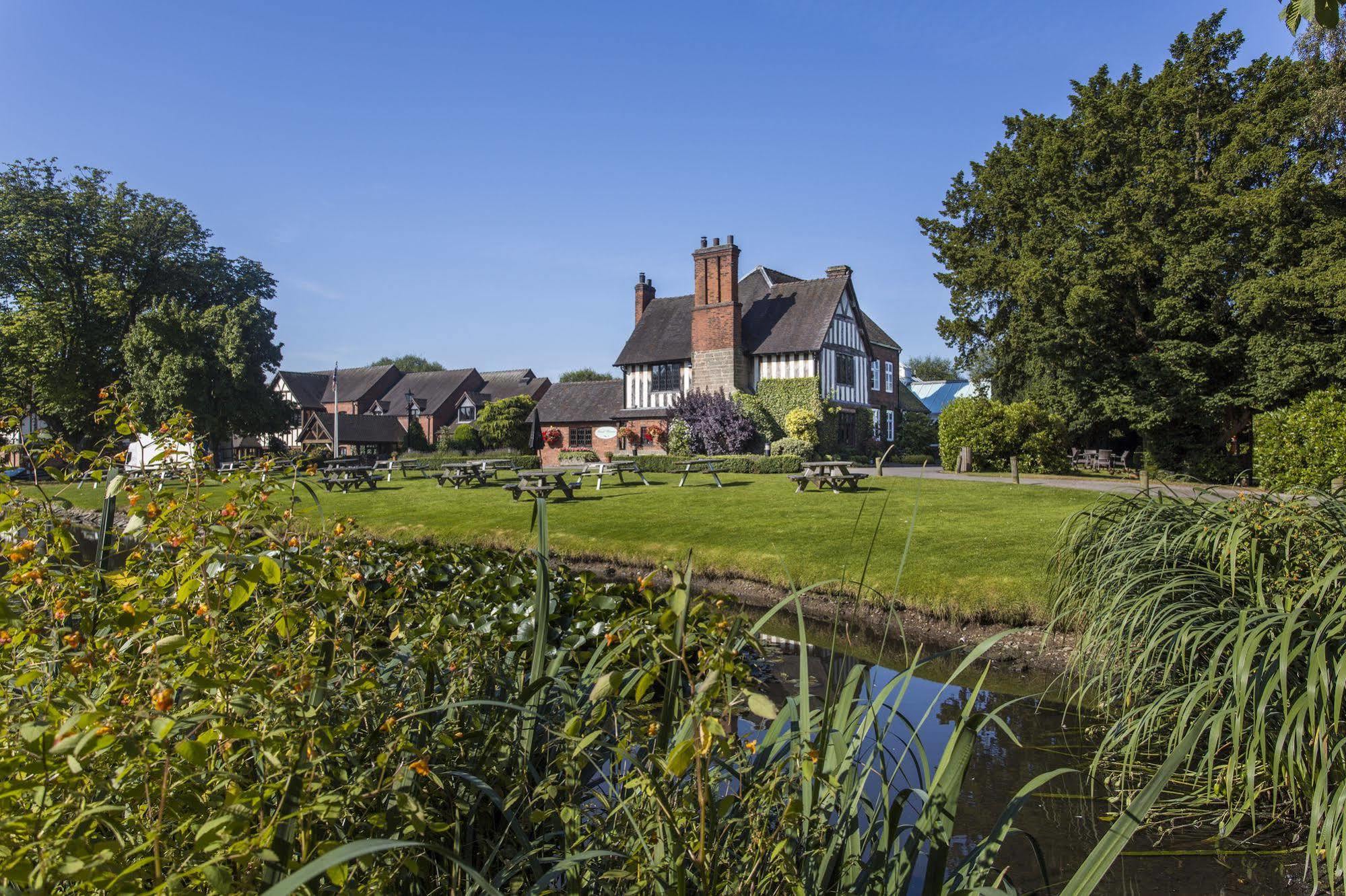 The Moat House Hotell Stafford Exteriör bild