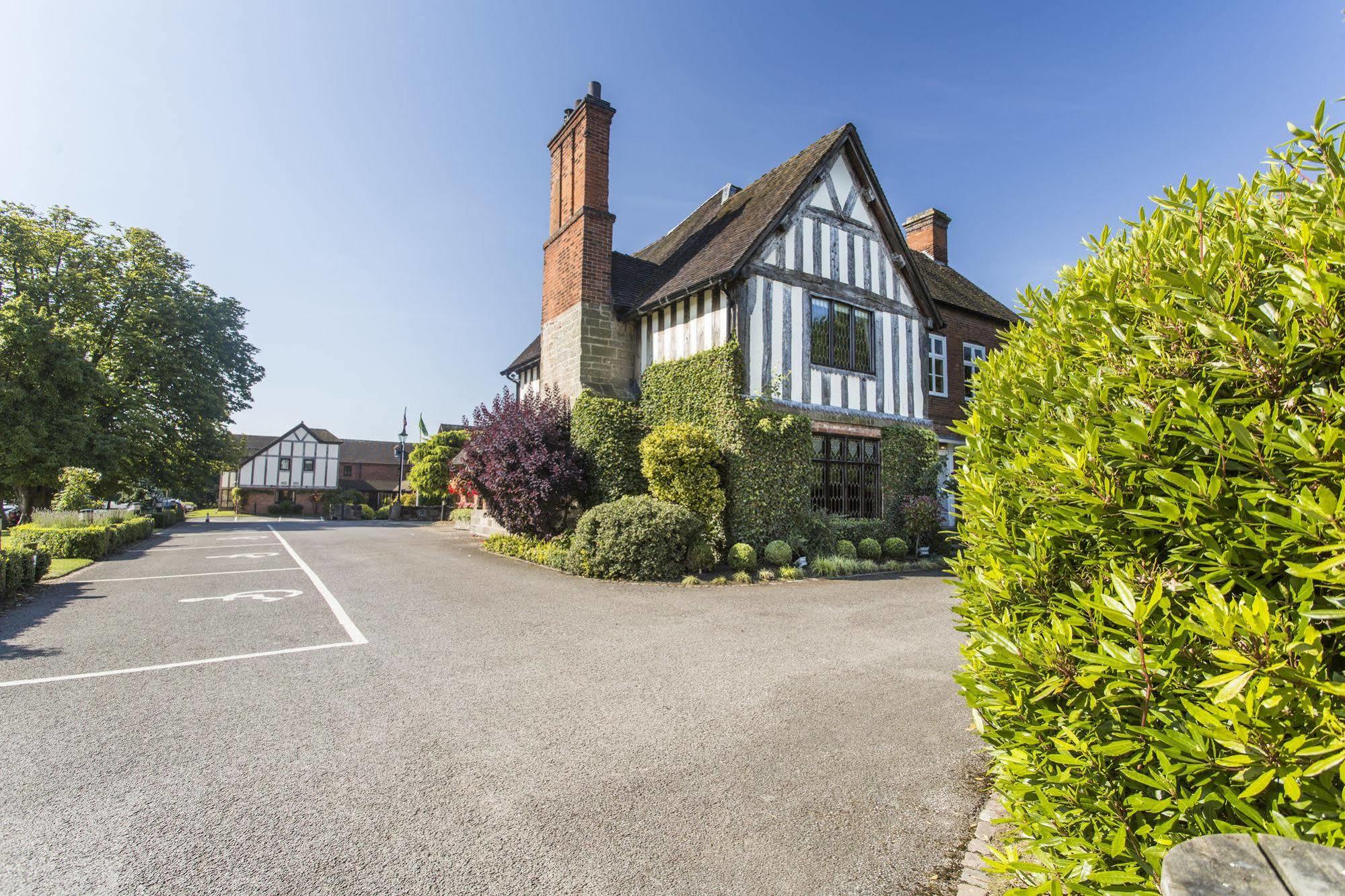 The Moat House Hotell Stafford Exteriör bild