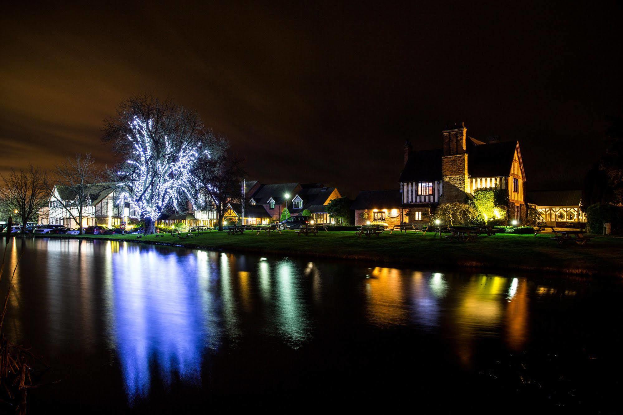The Moat House Hotell Stafford Exteriör bild